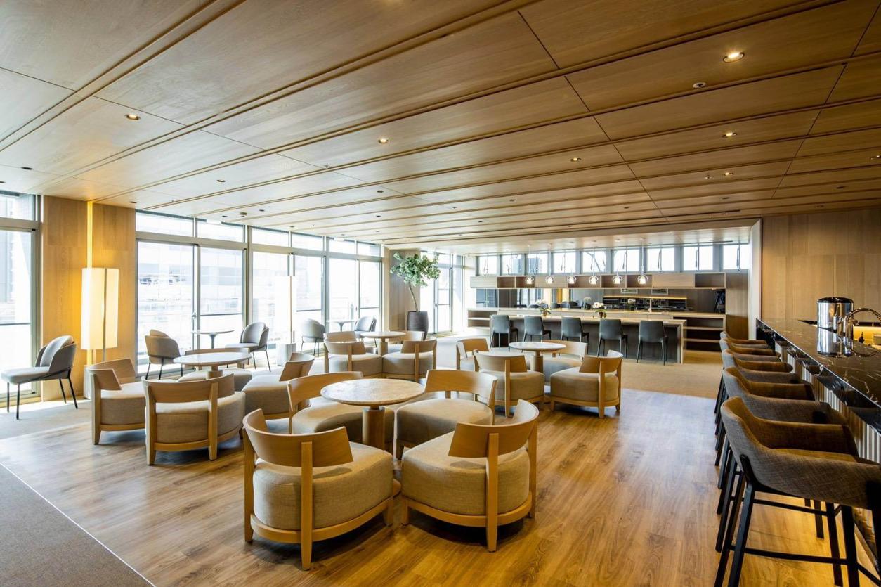 《南京東路商務中心推薦｜悠翌・Spaces・UICBC 三大辦公空間